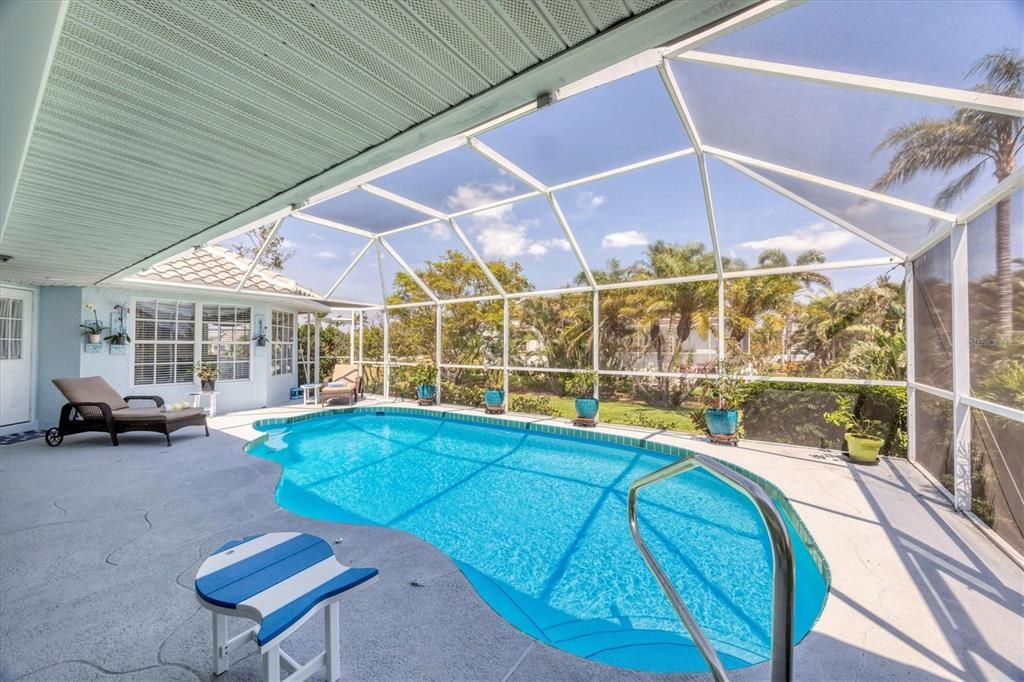 For Rent: $2,700 (3 beds, 2 baths, 1786 Square Feet)