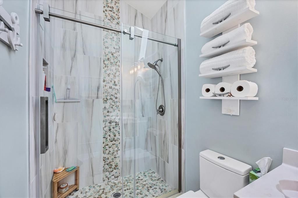 For Rent: $2,700 (3 beds, 2 baths, 1786 Square Feet)