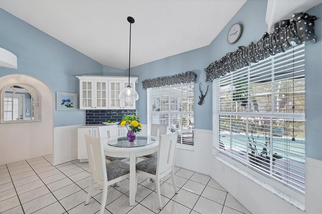 For Rent: $2,700 (3 beds, 2 baths, 1786 Square Feet)