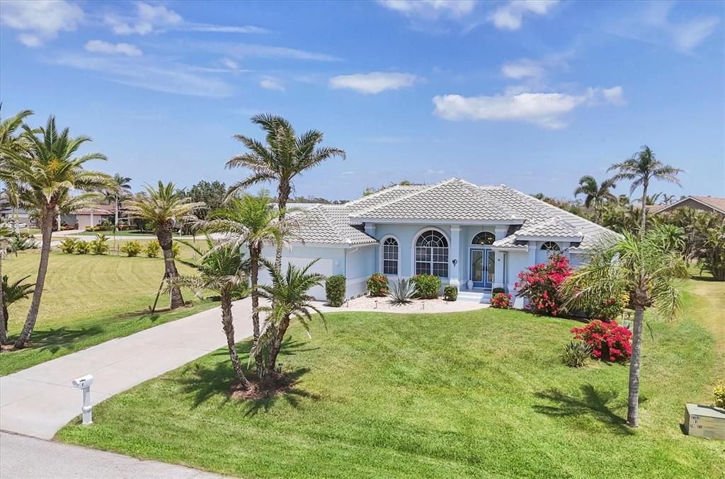 For Rent: $2,700 (3 beds, 2 baths, 1786 Square Feet)