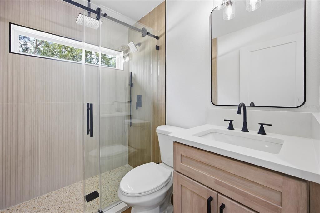 Activo con contrato: $429,900 (3 camas, 2 baños, 1751 Pies cuadrados)