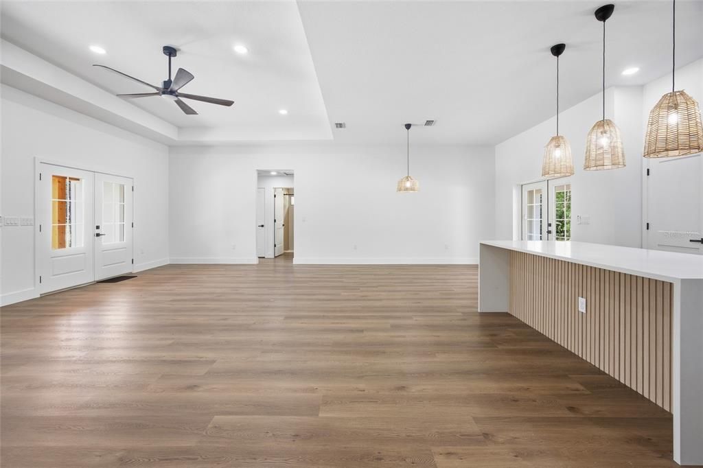 Activo con contrato: $429,900 (3 camas, 2 baños, 1751 Pies cuadrados)