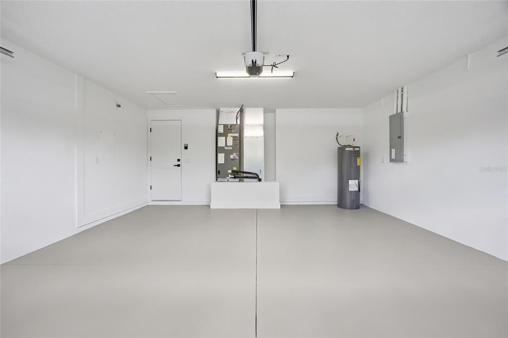 Activo con contrato: $429,900 (3 camas, 2 baños, 1751 Pies cuadrados)