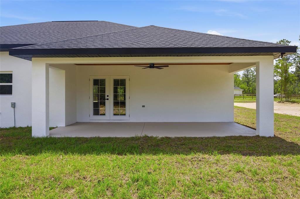 Activo con contrato: $429,900 (3 camas, 2 baños, 1751 Pies cuadrados)