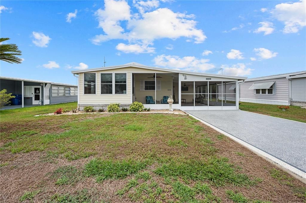 На продажу: $179,900 (2 спален, 1 ванн, 768 Квадратных фут)
