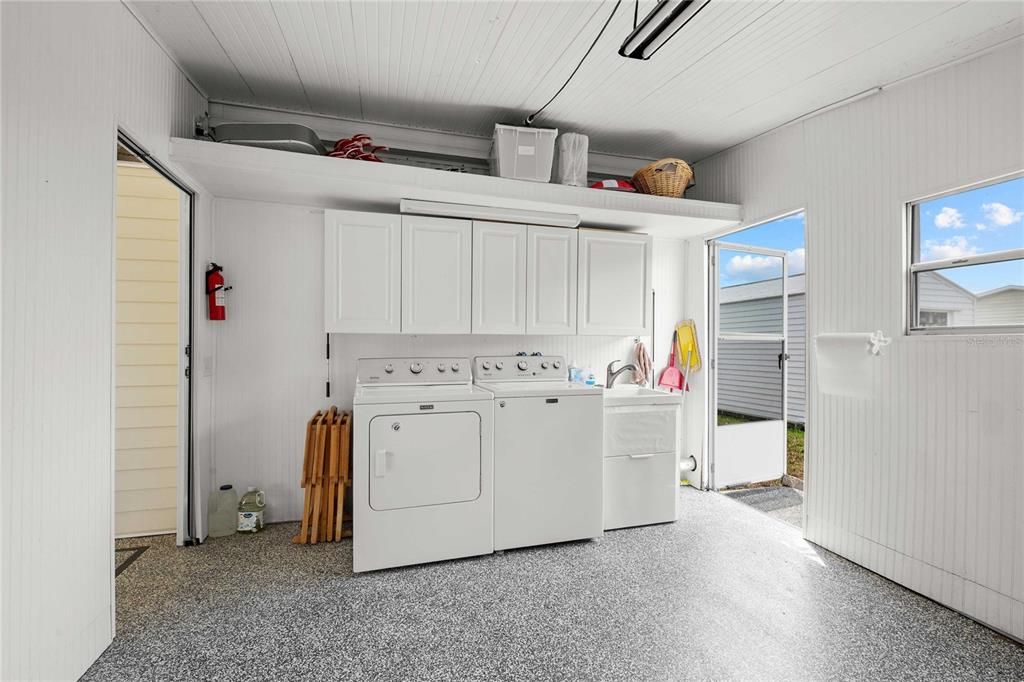 На продажу: $179,900 (2 спален, 1 ванн, 768 Квадратных фут)