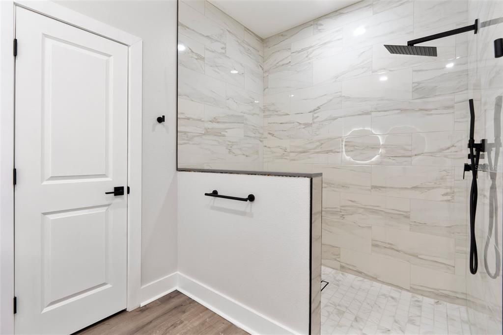 For Sale: $359,000 (3 beds, 2 baths, 1648 Square Feet)