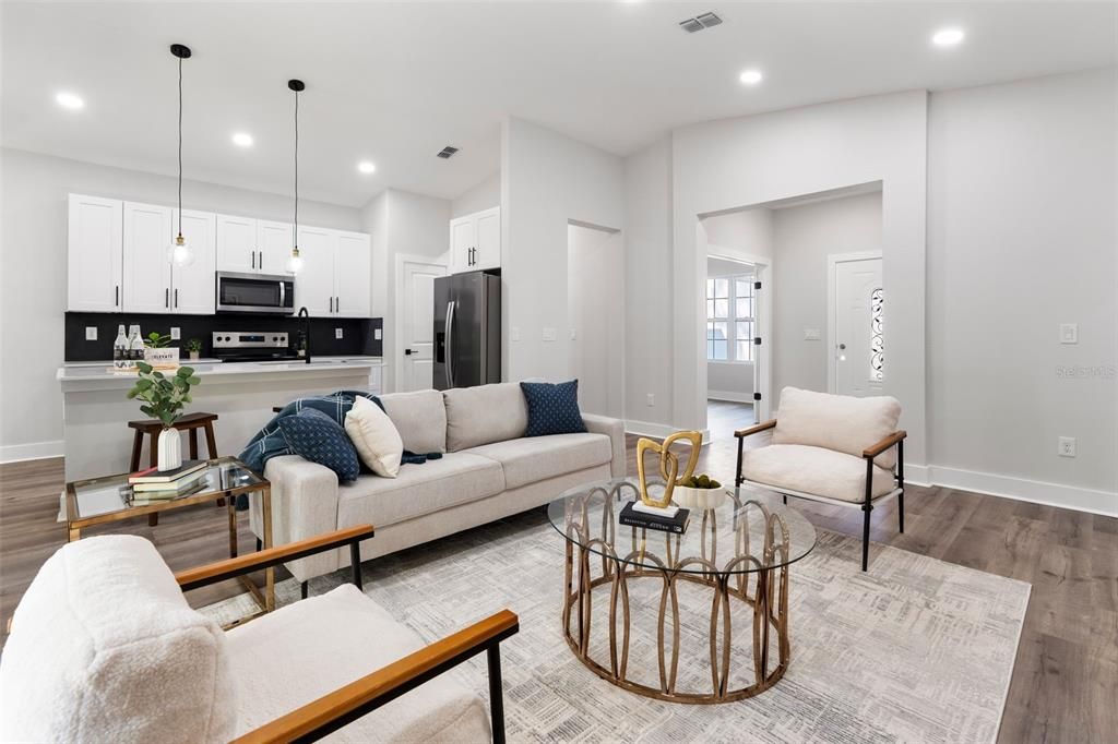 For Sale: $359,000 (3 beds, 2 baths, 1648 Square Feet)