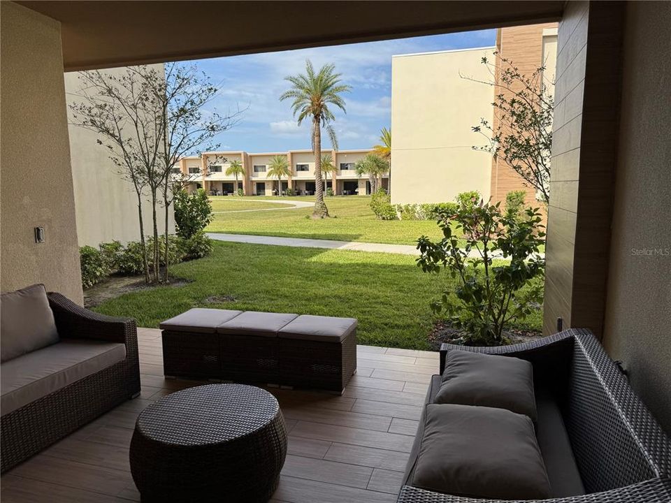 En Venta: $489,999 (4 camas, 4 baños, 2356 Pies cuadrados)