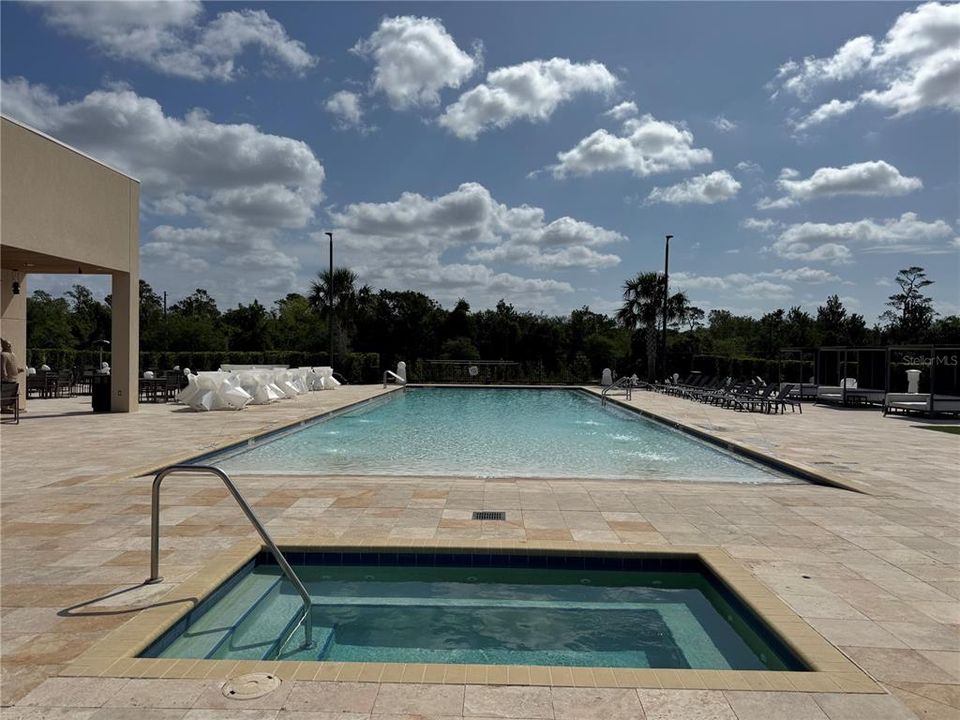 En Venta: $489,999 (4 camas, 4 baños, 2356 Pies cuadrados)