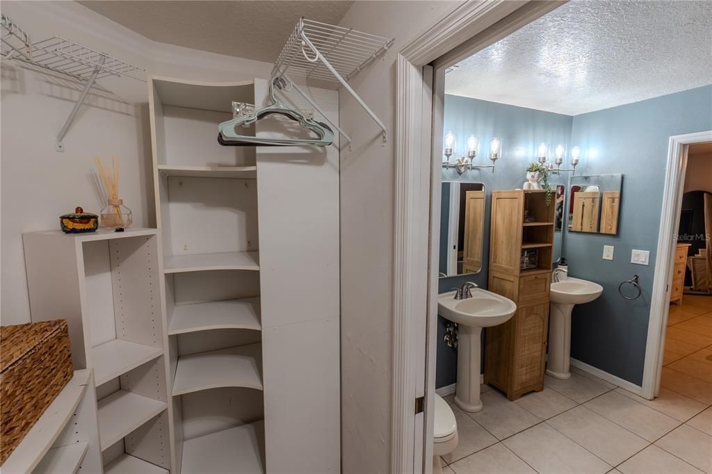 Activo con contrato: $370,000 (3 camas, 2 baños, 1382 Pies cuadrados)