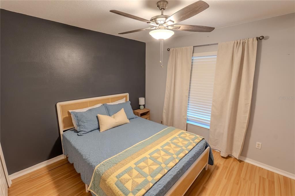 Activo con contrato: $370,000 (3 camas, 2 baños, 1382 Pies cuadrados)