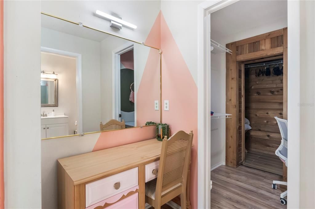 На продажу: $499,000 (3 спален, 2 ванн, 1802 Квадратных фут)