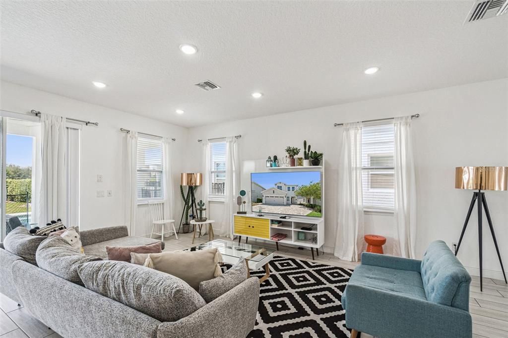For Sale: $535,000 (4 beds, 3 baths, 2363 Square Feet)