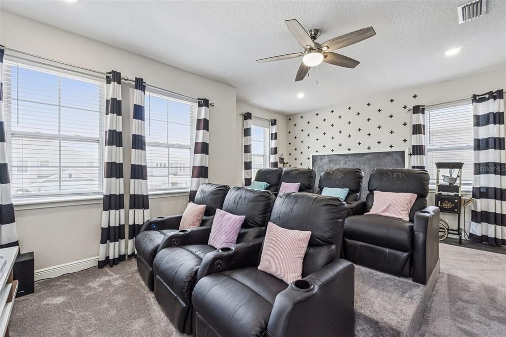 For Sale: $535,000 (4 beds, 3 baths, 2363 Square Feet)
