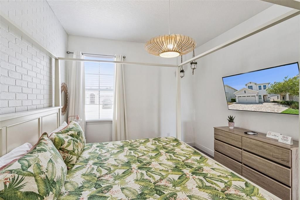 For Sale: $535,000 (4 beds, 3 baths, 2363 Square Feet)
