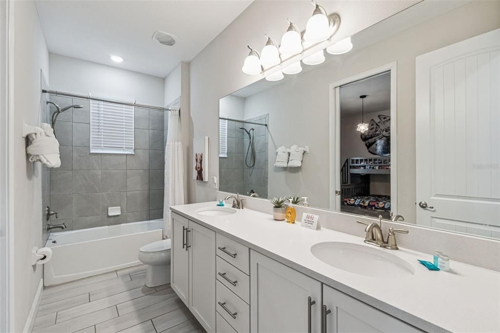 For Sale: $535,000 (4 beds, 3 baths, 2363 Square Feet)