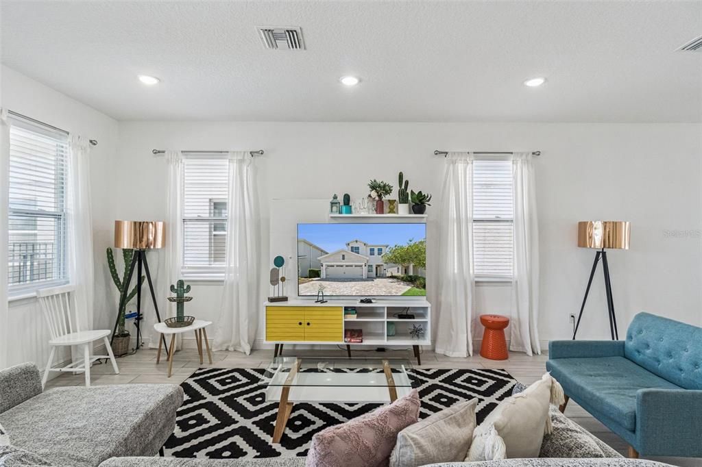 For Sale: $535,000 (4 beds, 3 baths, 2363 Square Feet)