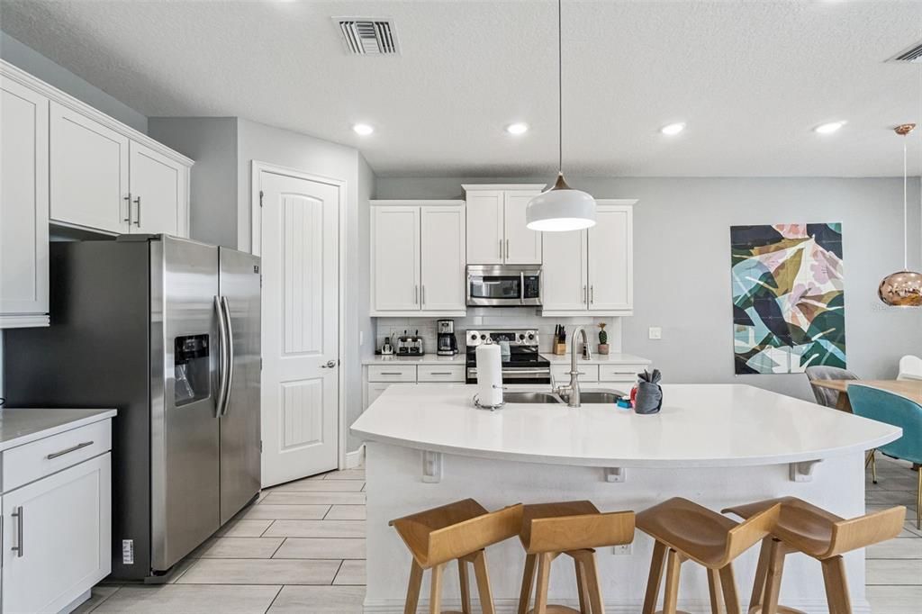 For Sale: $535,000 (4 beds, 3 baths, 2363 Square Feet)