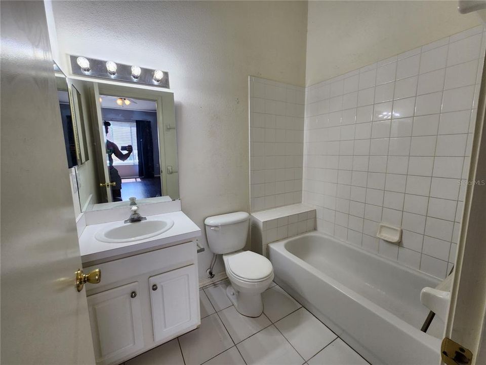 For Rent: $1,800 (2 beds, 2 baths, 1184 Square Feet)