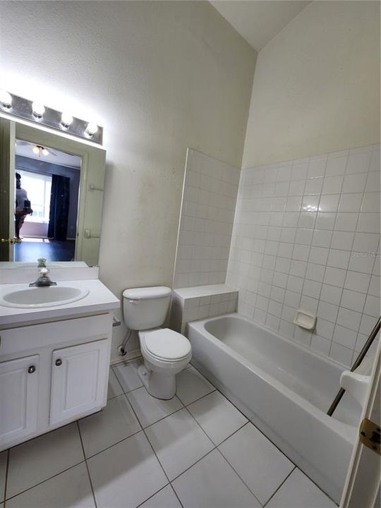 For Rent: $1,800 (2 beds, 2 baths, 1184 Square Feet)