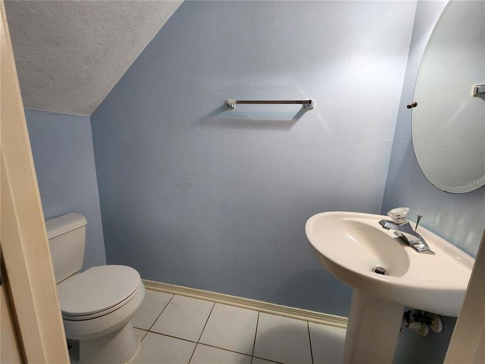For Rent: $1,800 (2 beds, 2 baths, 1184 Square Feet)
