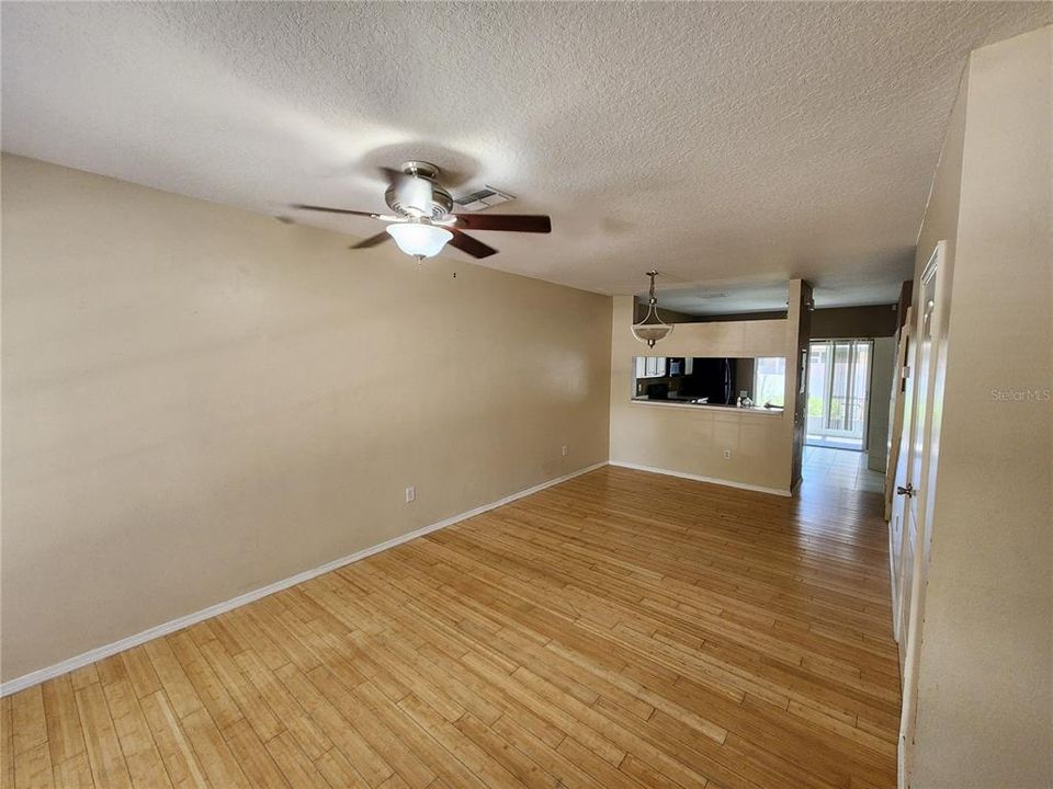 For Rent: $1,800 (2 beds, 2 baths, 1184 Square Feet)
