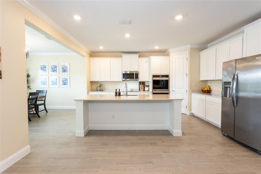 For Sale: $525,000 (4 beds, 3 baths, 2657 Square Feet)