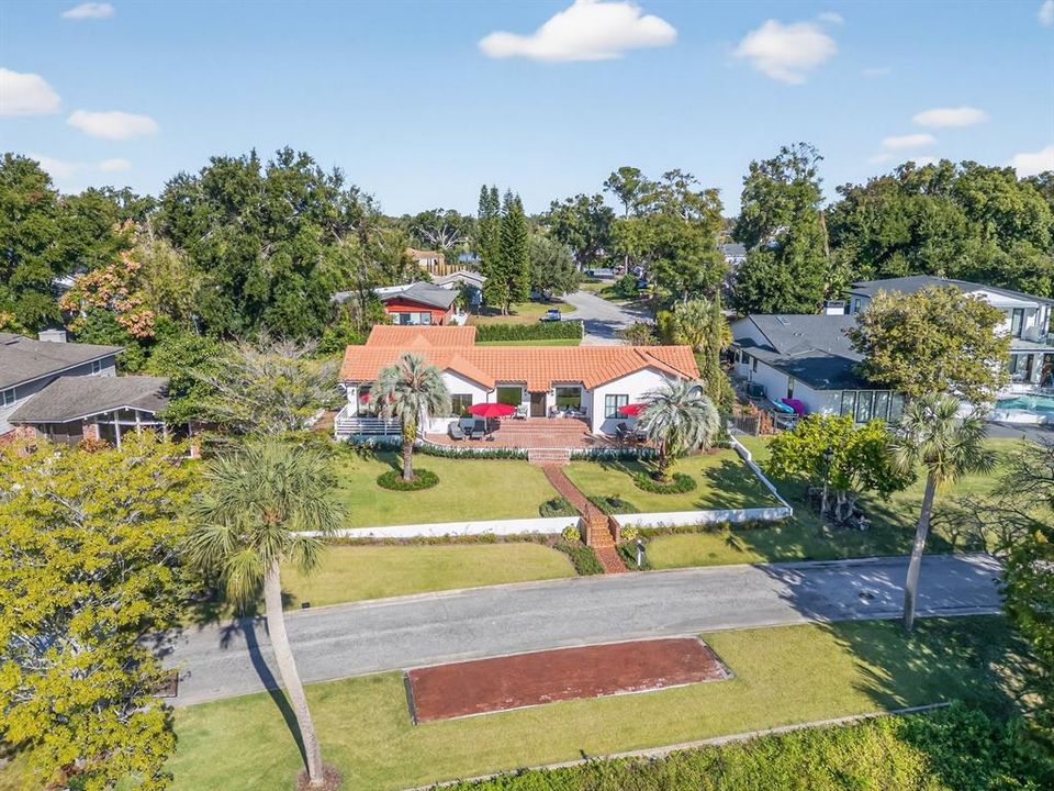 For Sale: $1,795,000 (3 beds, 3 baths, 2351 Square Feet)