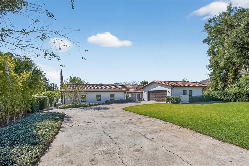 For Sale: $1,795,000 (3 beds, 3 baths, 2351 Square Feet)