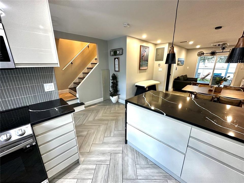 En Venta: $299,500 (3 camas, 2 baños, 1320 Pies cuadrados)