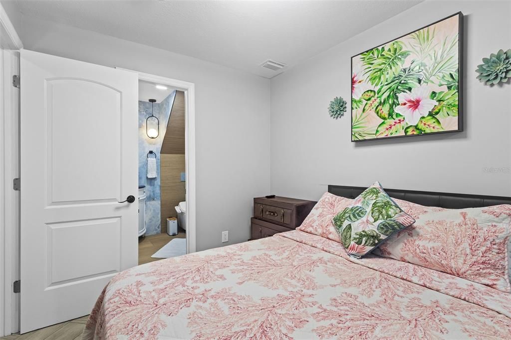 En Venta: $299,500 (3 camas, 2 baños, 1320 Pies cuadrados)