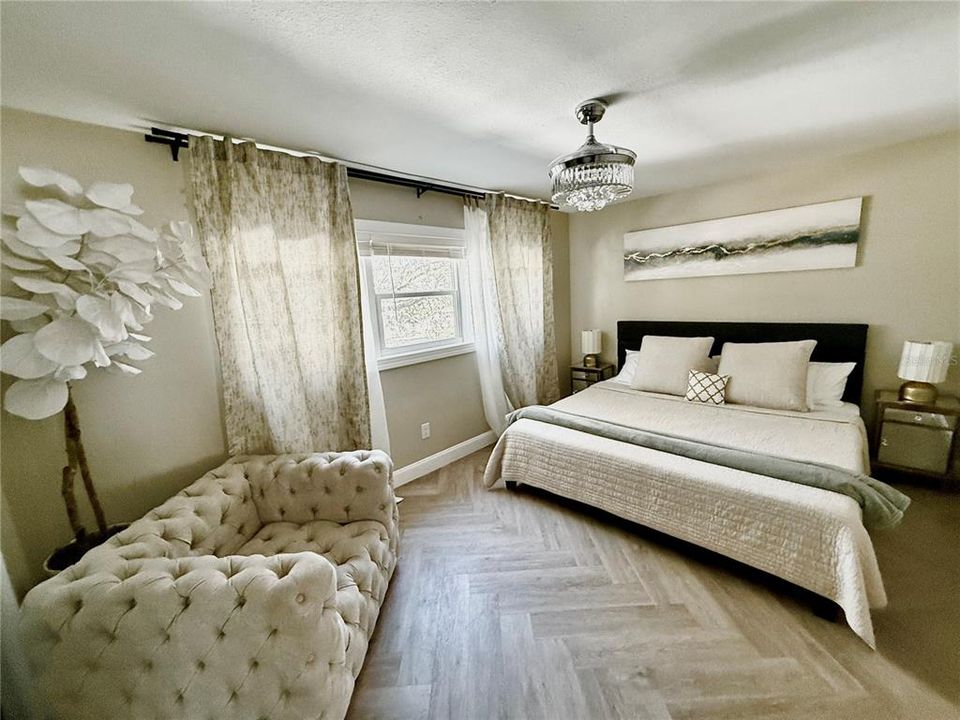 En Venta: $299,500 (3 camas, 2 baños, 1320 Pies cuadrados)