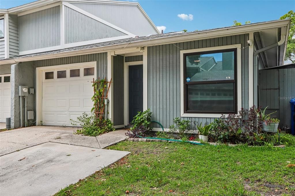 For Sale: $260,000 (2 beds, 1 baths, 1003 Square Feet)