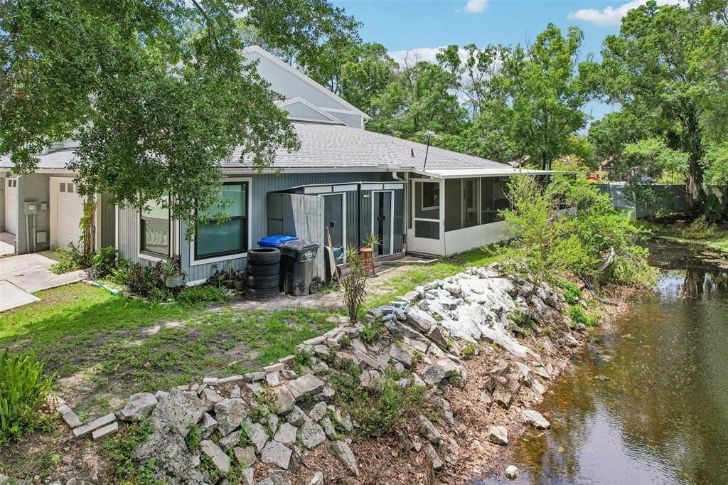 For Sale: $260,000 (2 beds, 1 baths, 1003 Square Feet)