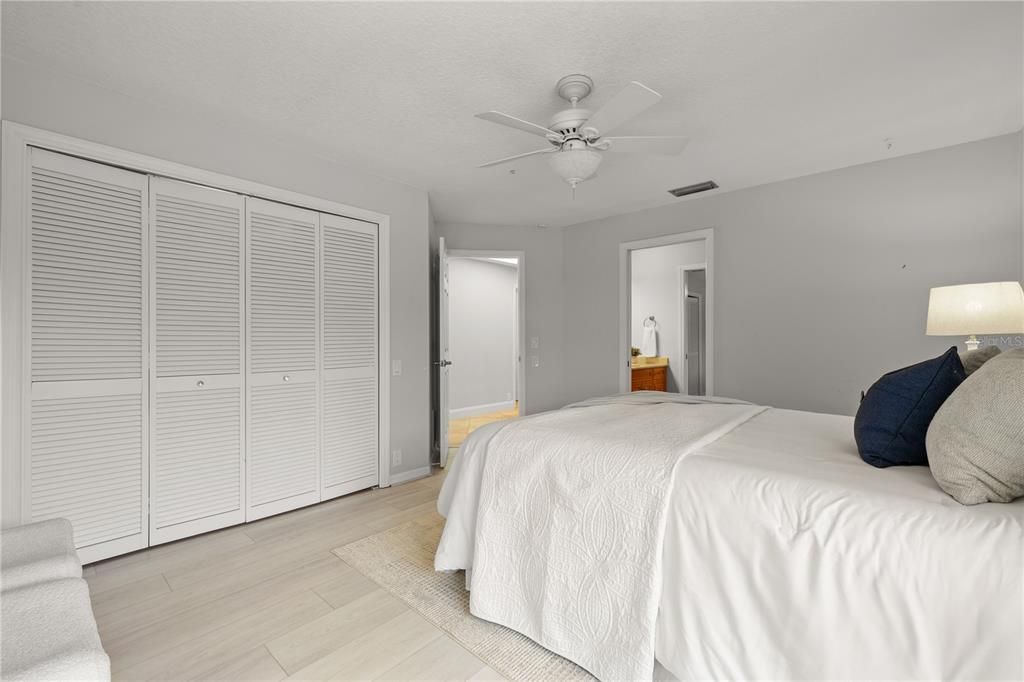 For Sale: $1,400,000 (4 beds, 3 baths, 4245 Square Feet)