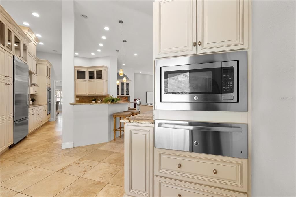For Sale: $1,400,000 (4 beds, 3 baths, 4245 Square Feet)