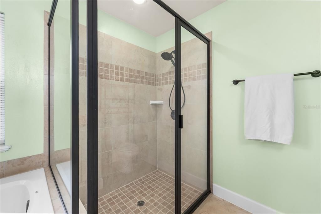 For Sale: $319,000 (4 beds, 2 baths, 1623 Square Feet)