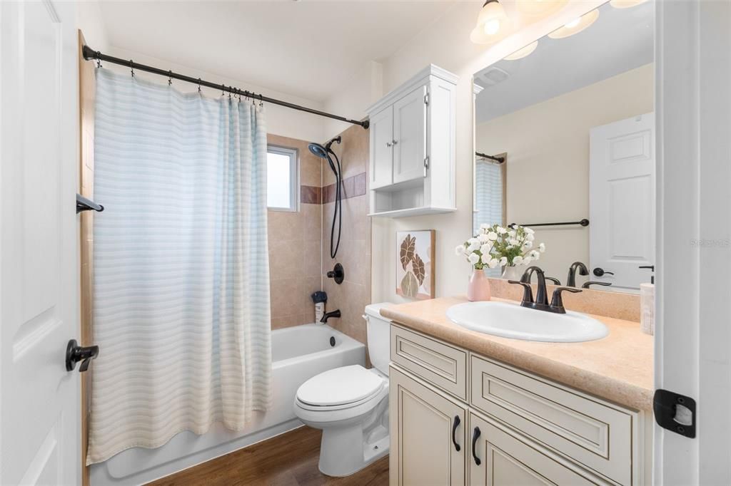 For Sale: $319,000 (4 beds, 2 baths, 1623 Square Feet)