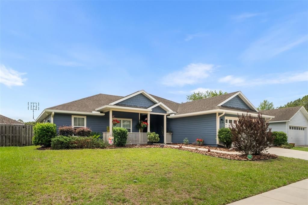 For Sale: $319,000 (4 beds, 2 baths, 1623 Square Feet)