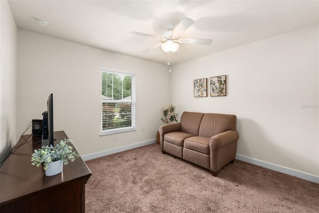 For Sale: $319,000 (4 beds, 2 baths, 1623 Square Feet)