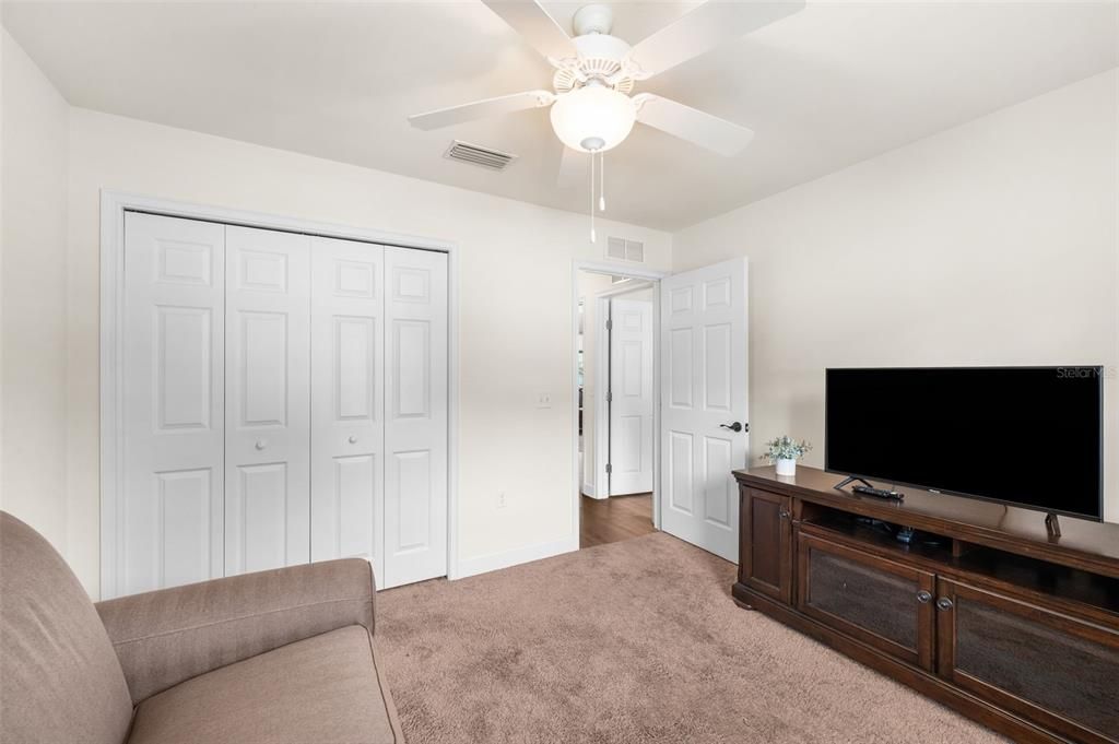 For Sale: $319,000 (4 beds, 2 baths, 1623 Square Feet)