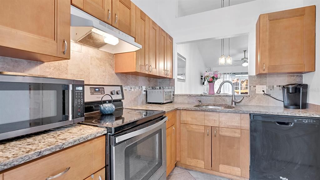 En Venta: $237,900 (2 camas, 2 baños, 1066 Pies cuadrados)