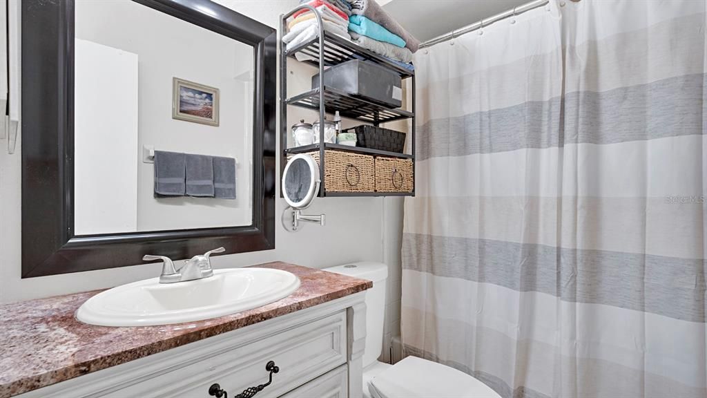 En Venta: $237,900 (2 camas, 2 baños, 1066 Pies cuadrados)