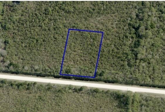 На продажу: $22,000 (1.04 acres)