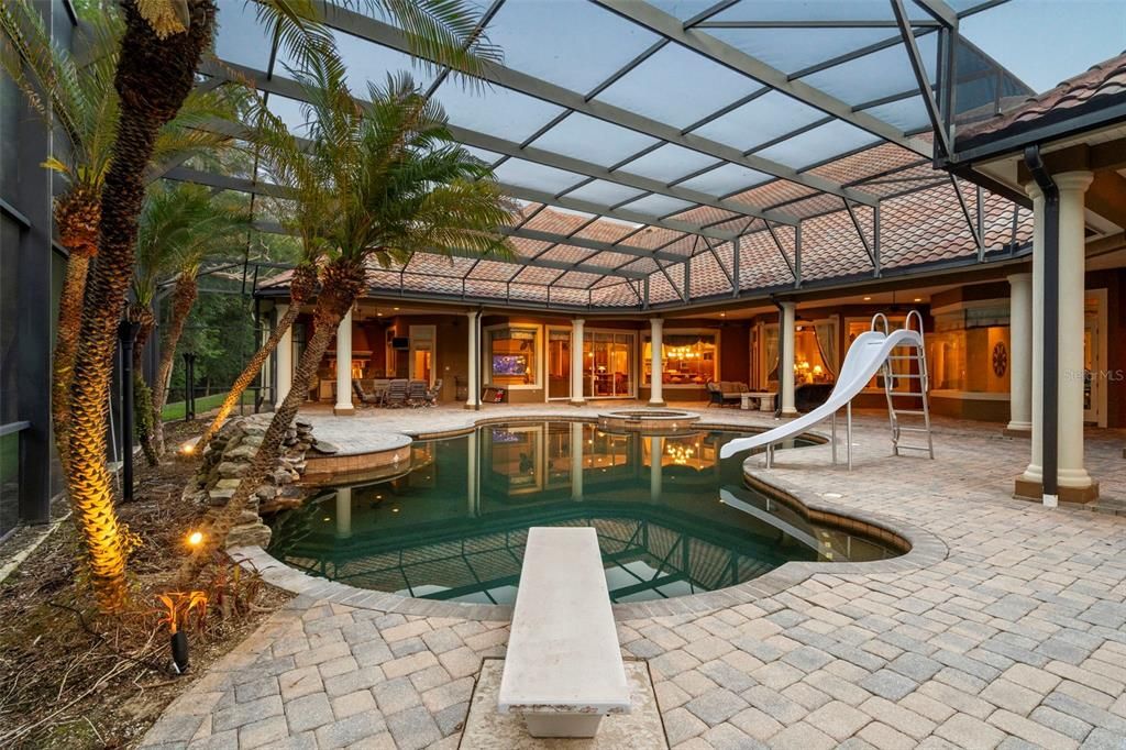 En Venta: $4,499,000 (7 camas, 7 baños, 12006 Pies cuadrados)