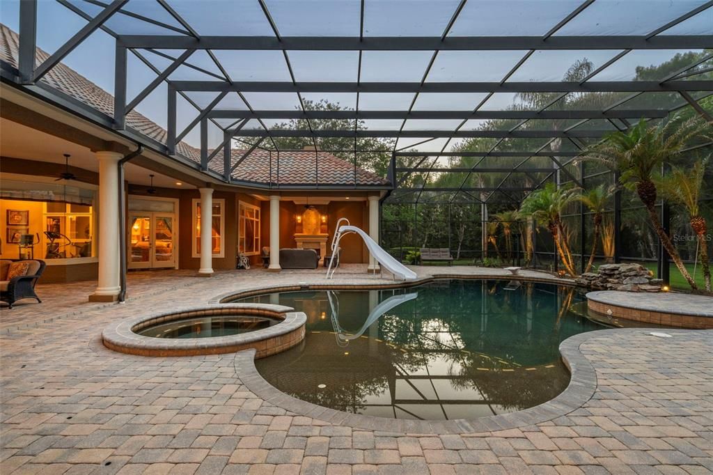En Venta: $4,499,000 (7 camas, 7 baños, 12006 Pies cuadrados)