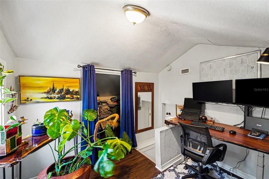 Activo con contrato: $315,000 (2 camas, 2 baños, 1173 Pies cuadrados)