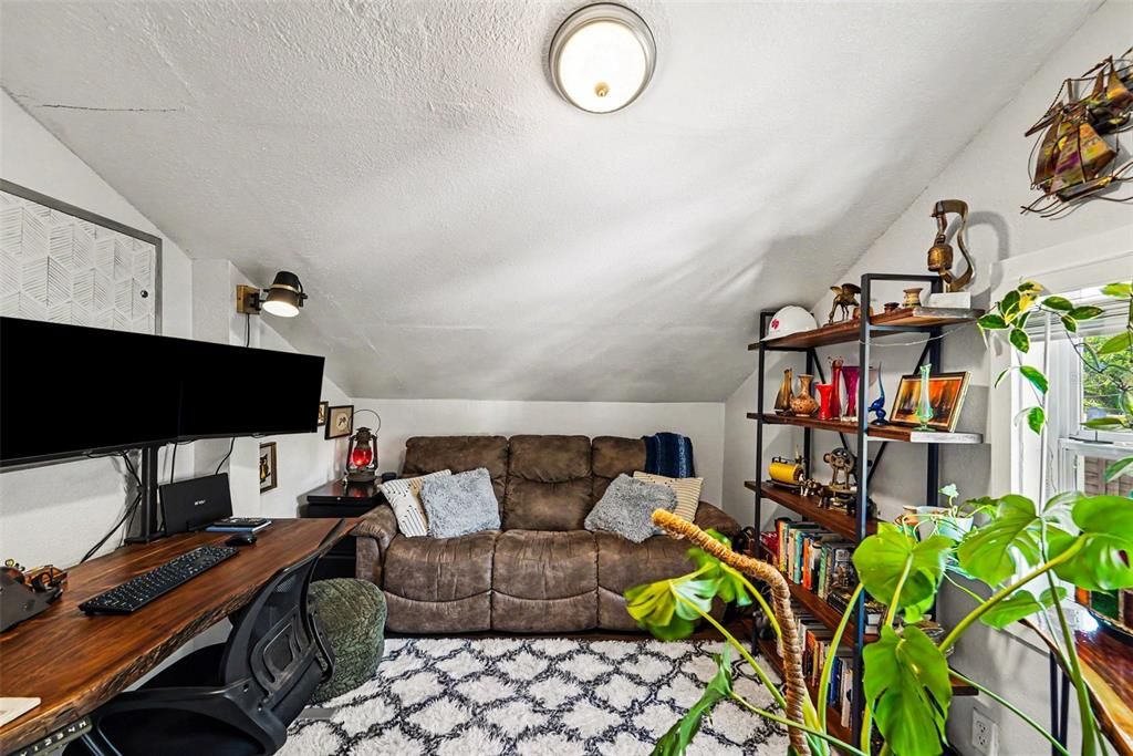Activo con contrato: $315,000 (2 camas, 2 baños, 1173 Pies cuadrados)