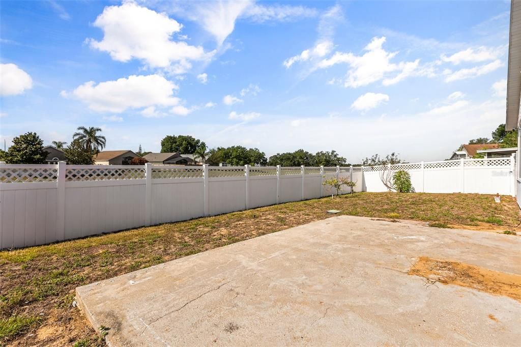 Active With Contract: $315,000 (3 beds, 2 baths, 1260 Square Feet)